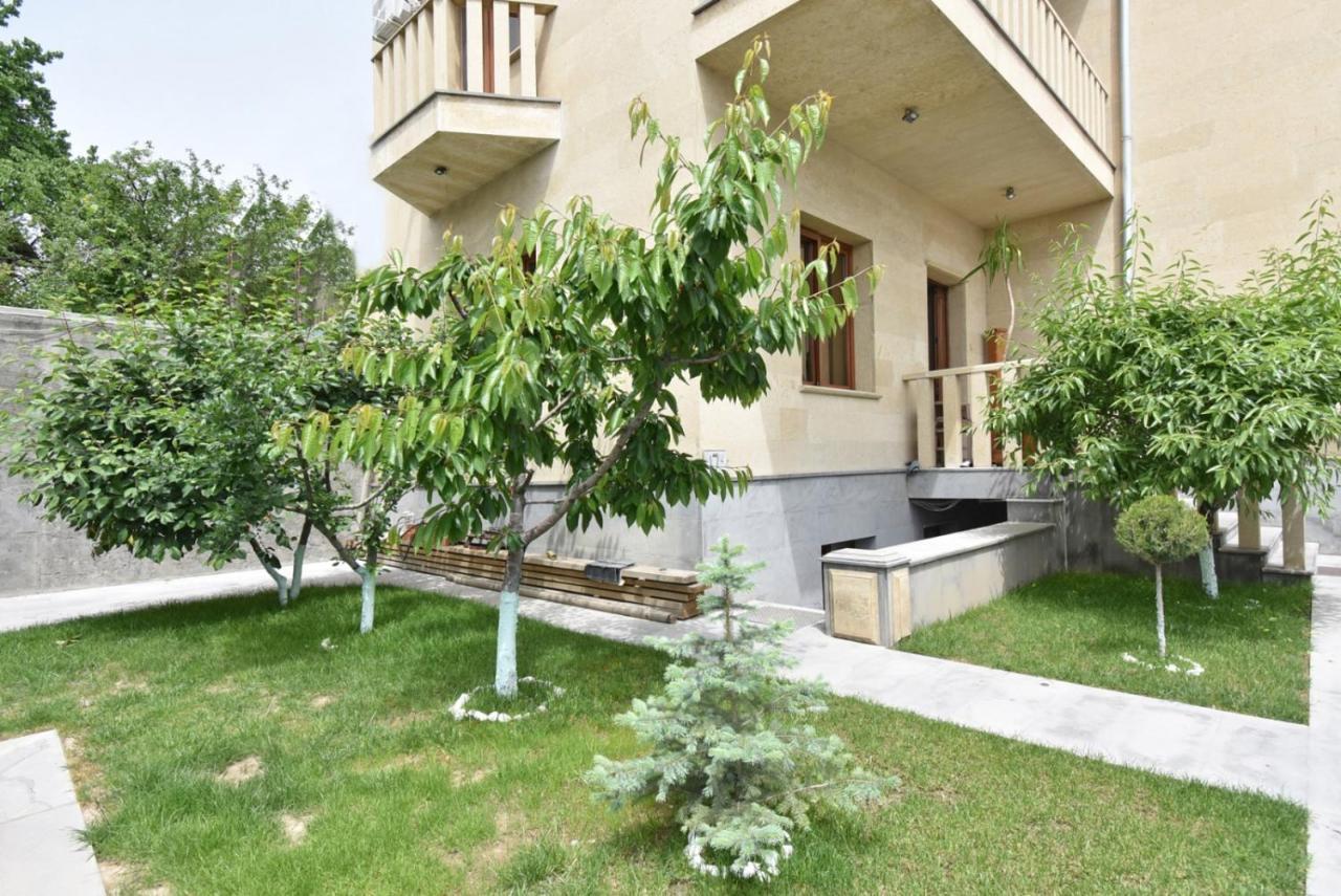 Homestay At City Center Ereván Exterior foto